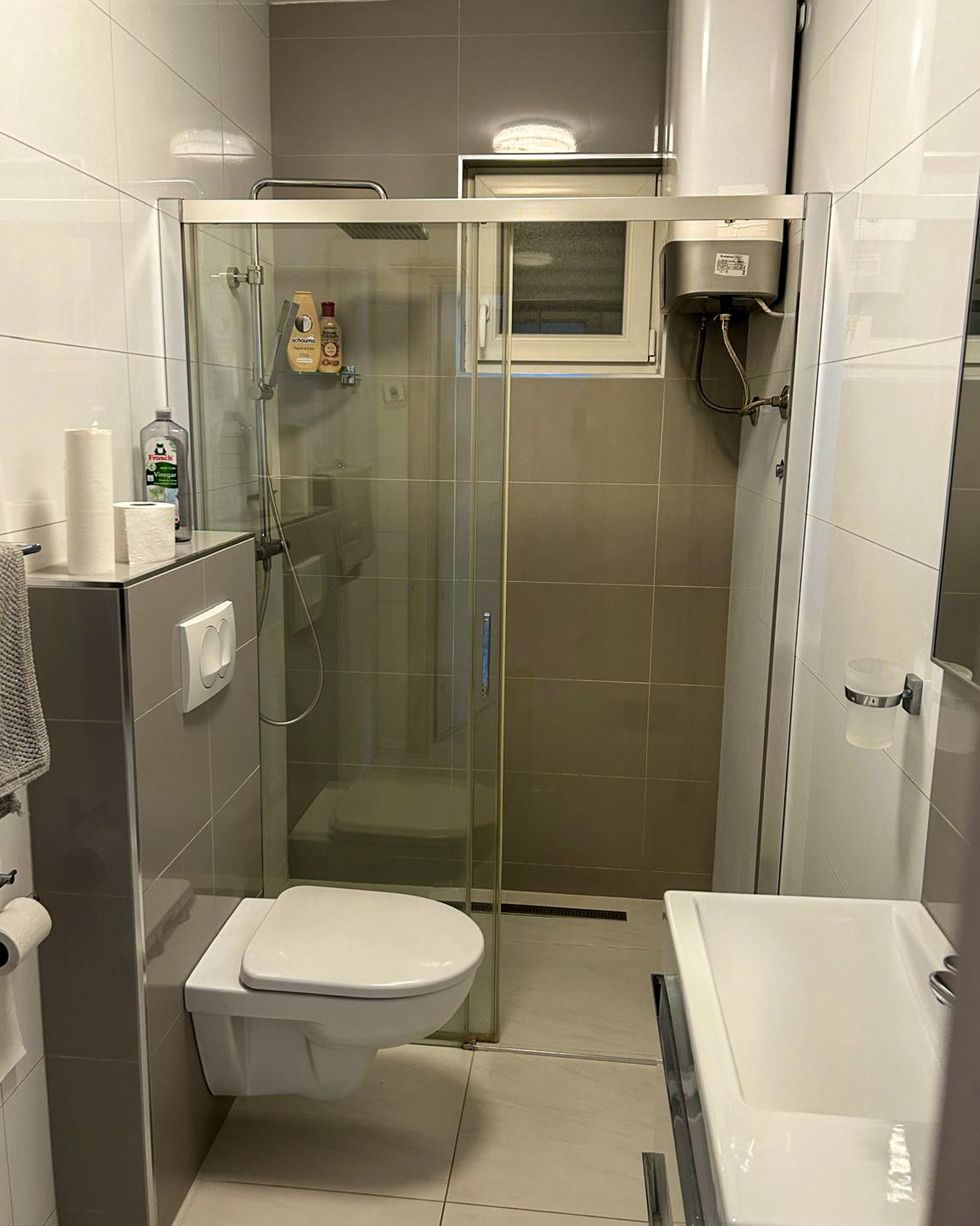 tatova apartments bathroom